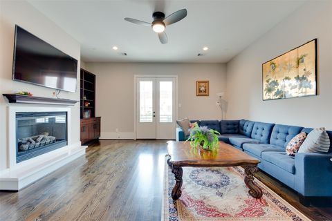 Photo of 6014 Tyne Street, Houston, TX 77007 (MLS # 29398087)