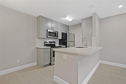 Photo of 2201 Fountain View Drive #45, Houston, TX 77057 (MLS # 74446504) Photo of 2201 Fountain View Drive #45, Houston, TX 77057 (MLS # 74446504)