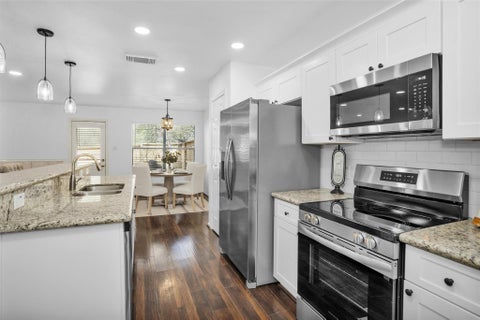 Photo of 35 Marble Rock Place, The Woodlands, TX 77382 (MLS # 44729156)
