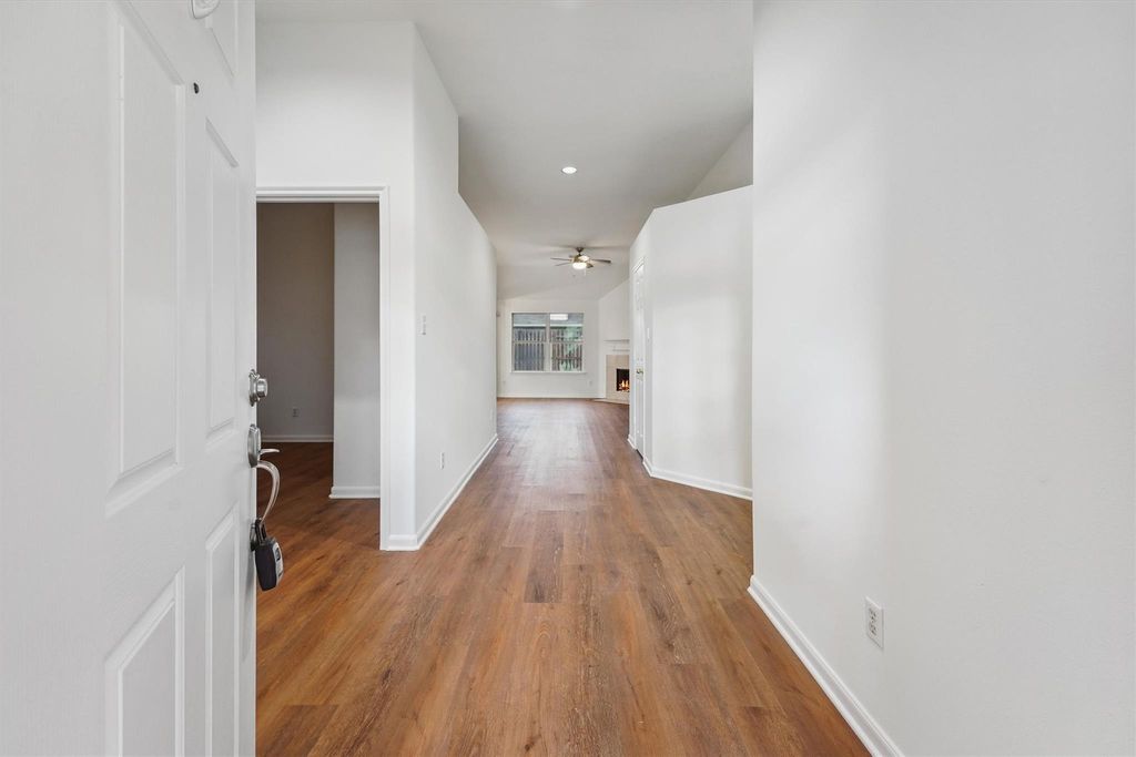 Photo of 407 Mystic Trail Loop Loop, Kingwood, TX 77339 (MLS # 13012504)