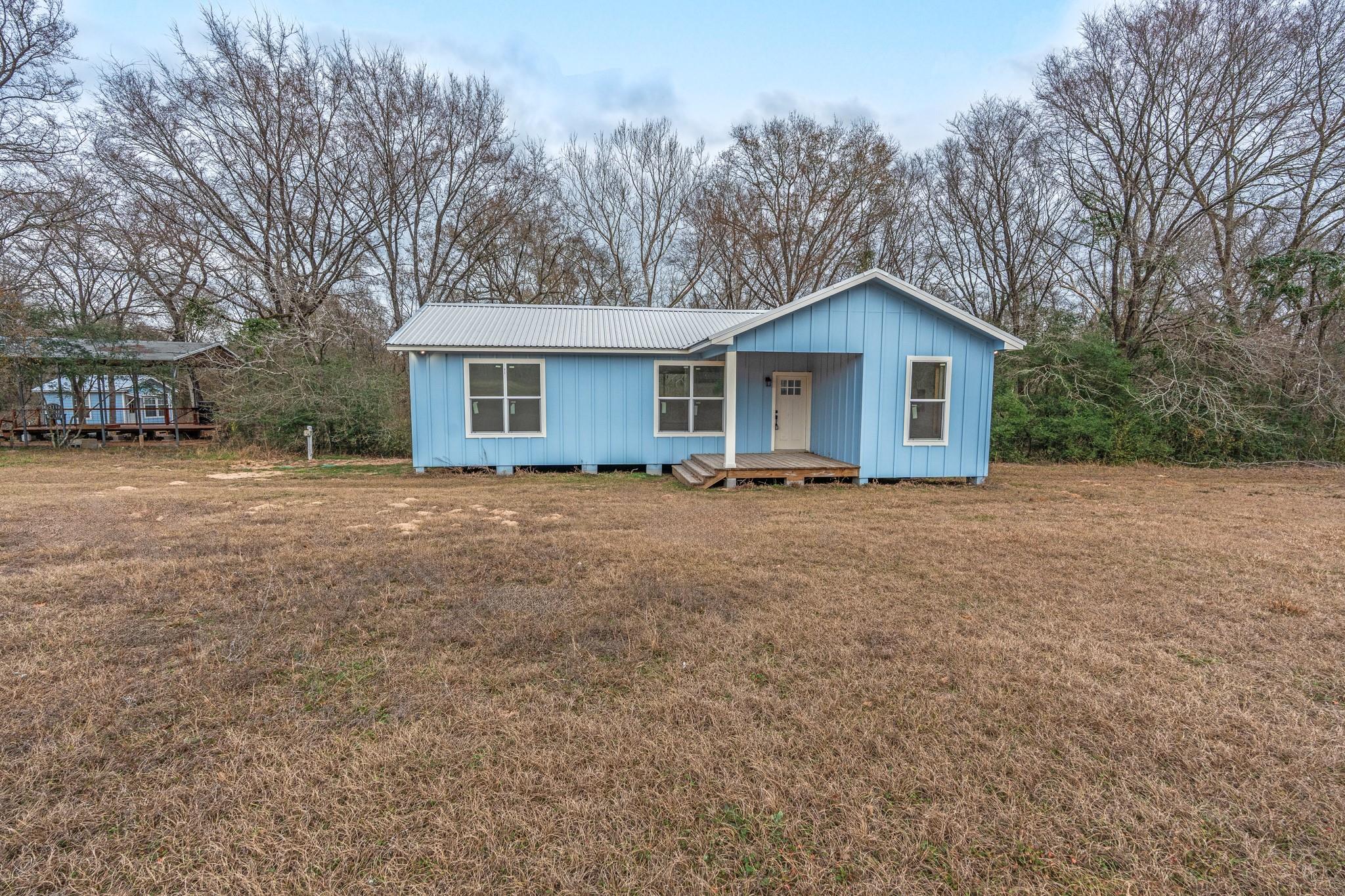 2077 County Road 408