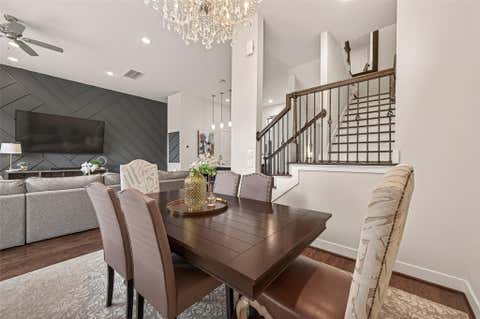 Photo of 1512 Beall Street, Houston, TX 77008 (MLS # 27023119)