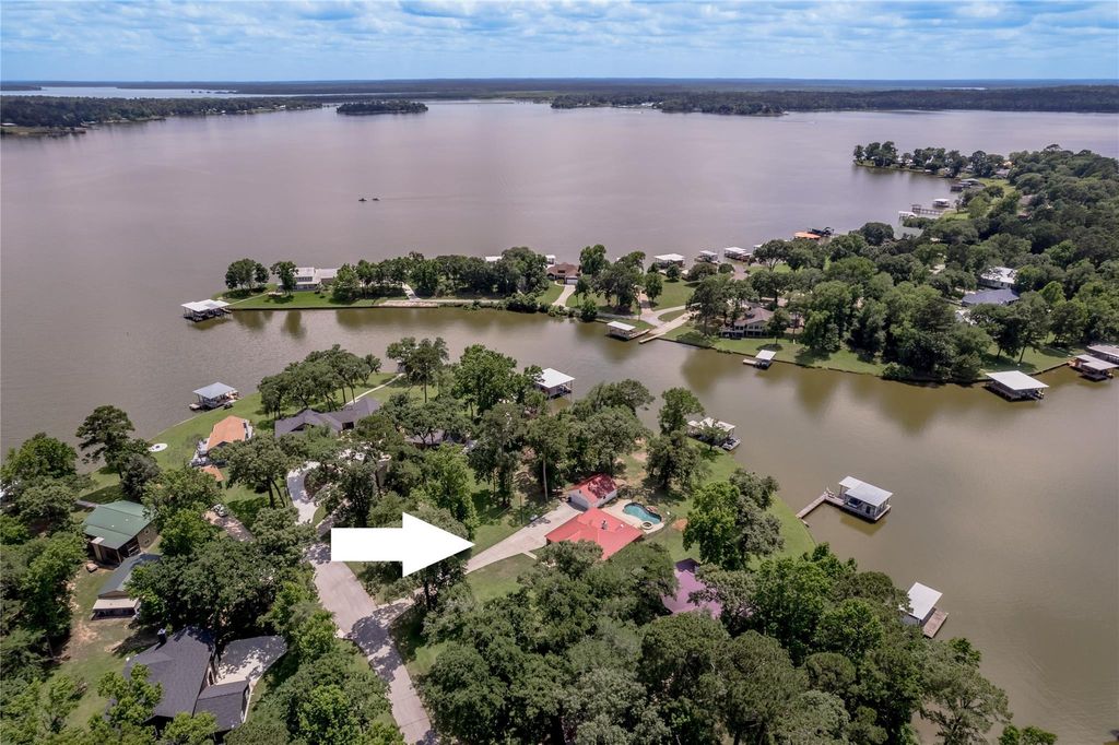 Photo of 324 Red Oak Lane, Trinity, TX 75862 (MLS # 18123726)