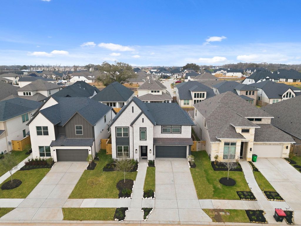 Photo of 10923 Spring Wind Drive, Missouri City, TX 77459 (MLS # 83419692)