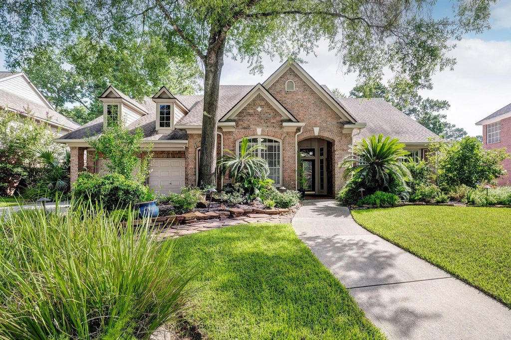 Photo of 1906 Leatherstem Lane, Houston, TX 77345 (MLS # 90239970)