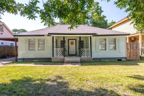Photo of 1427 Hankamer Street, Pasadena, TX 77506 (MLS # 54315189)