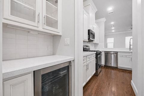 Tiny photo for 1610 E Bonner Street #A, Houston, TX 77007 (MLS # 92805808)
