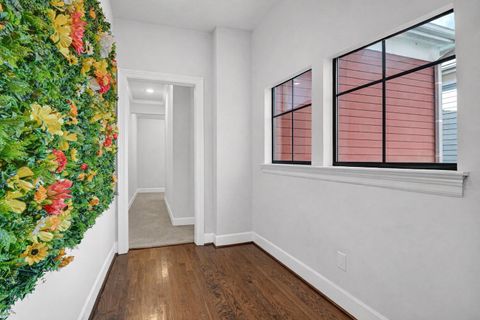 Tiny photo for 1610 E Bonner Street #A, Houston, TX 77007 (MLS # 92805808)