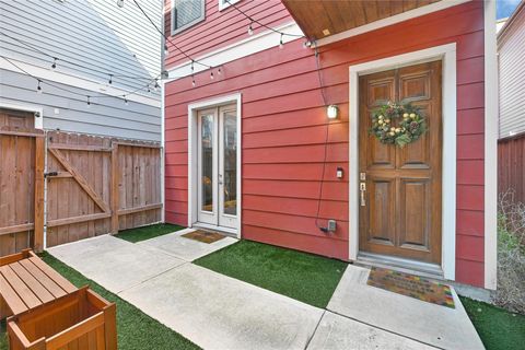 Tiny photo for 1610 E Bonner Street #A, Houston, TX 77007 (MLS # 92805808)