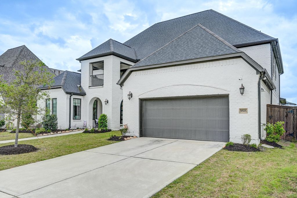 Photo of 9518 Sanger Way, Manvel, TX 77583 (MLS # 33408347)