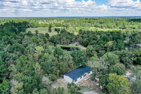 Photo of 40 Cypress Glenn, Huntsville, TX 77340 (MLS # 58557487)