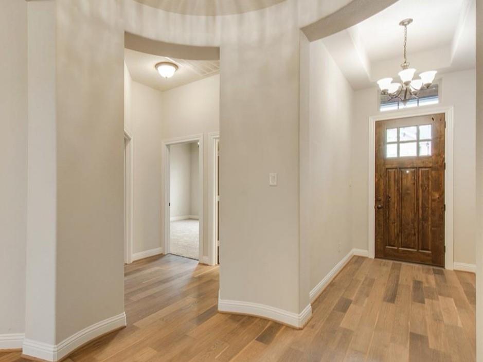 20427 Montecrest Circle