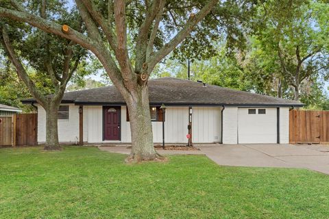 Photo of 1413 N Natchez Drive, Texas City, TX 77591 (MLS # 4964189)