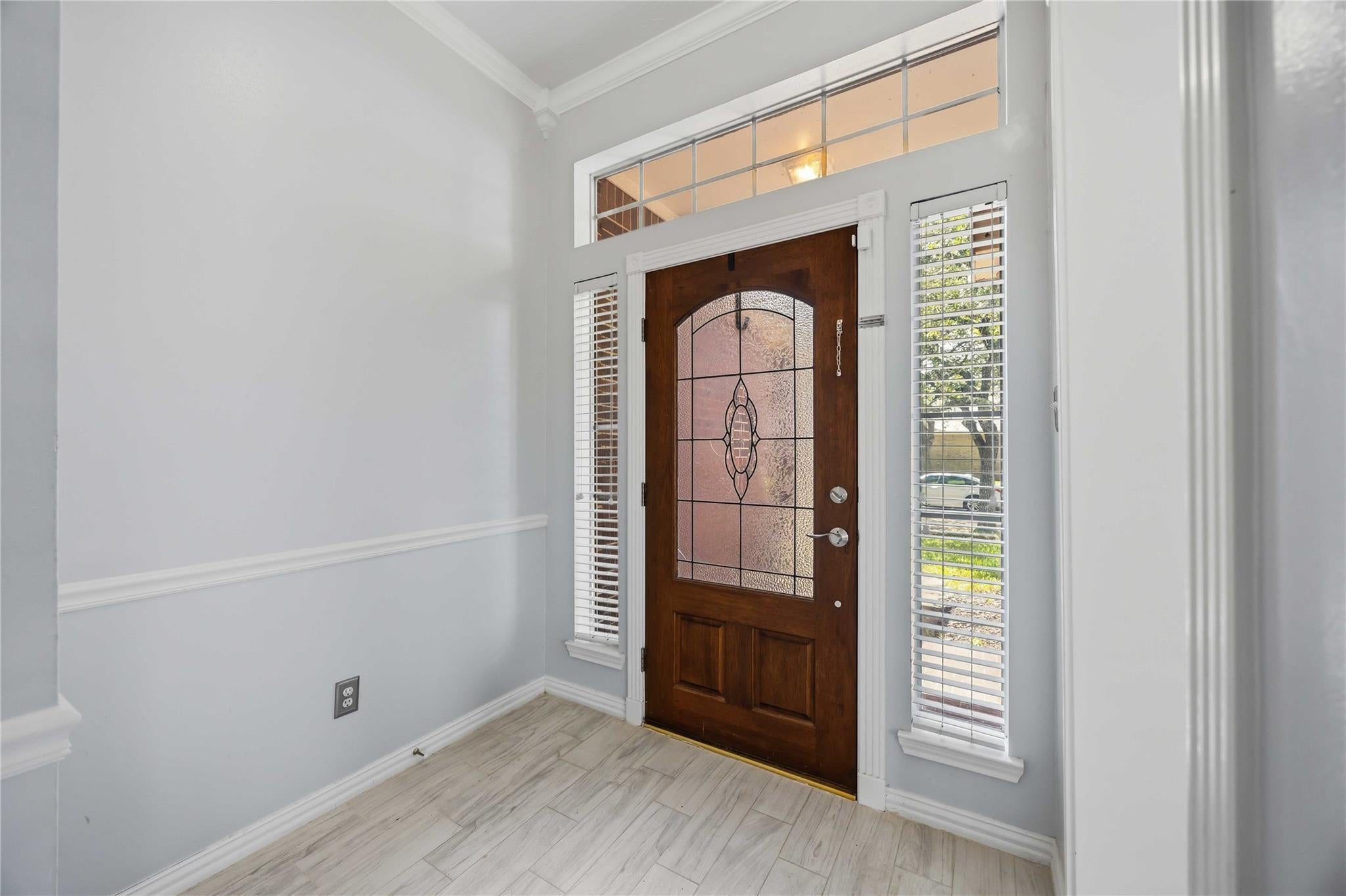 807 Fairpark Lane