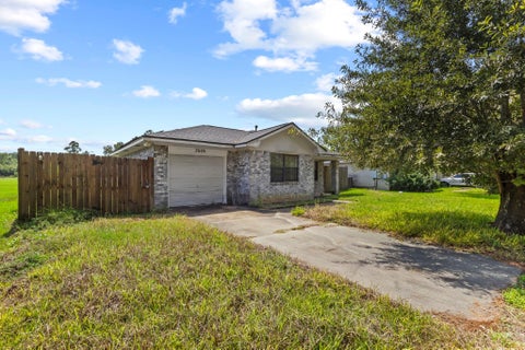 Photo of 3505 Bennett Road, Beaumont, TX 77708 (MLS # 40067508)