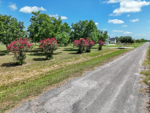 Photo of 7663 Bobwhite Street, Brookshire, TX 77423 (MLS # 32863643)