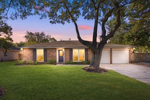 Photo of 9671 Judalon Lane, Houston, TX 77063 (MLS # 95486737) Photo of 9671 Judalon Lane, Houston, TX 77063 (MLS # 95486737)