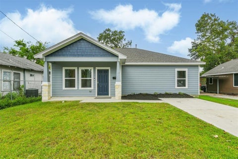 Homes For Sale - 13 Hafer Street<br/> Baytown, TX 77520