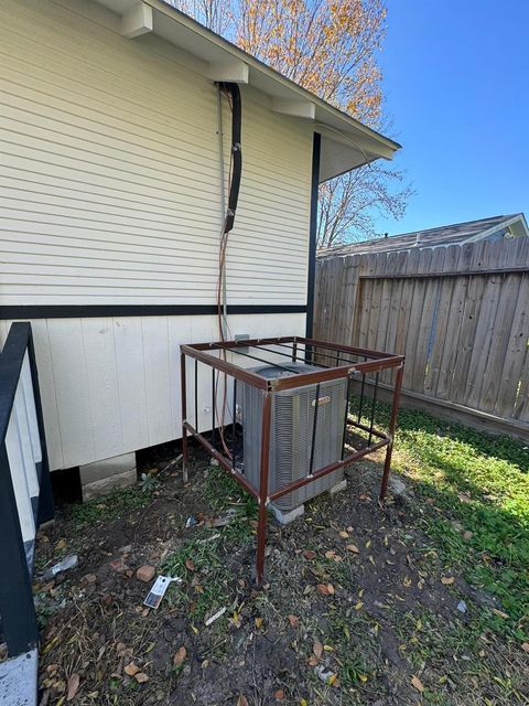 Tiny photo for 3903 Broyles Street, Houston, TX 77026 (MLS # 92356207)