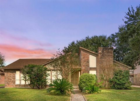 Photo of 14915 Sun Harbor Drive, Houston, TX 77062 (MLS # 29225122)