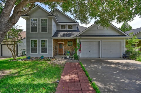 Photo of 201 W Chatham Street, Bellville, TX 77418 (MLS # 92260345)