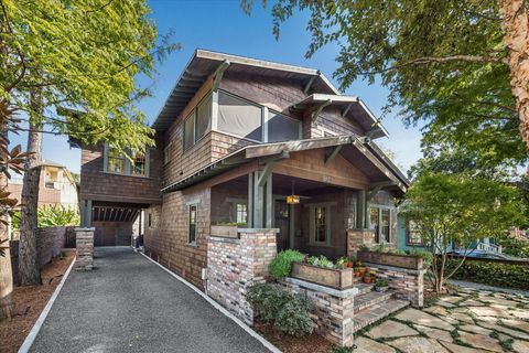 Photo of 512 Archer Street, Houston, TX 77009 (MLS # 30736856)