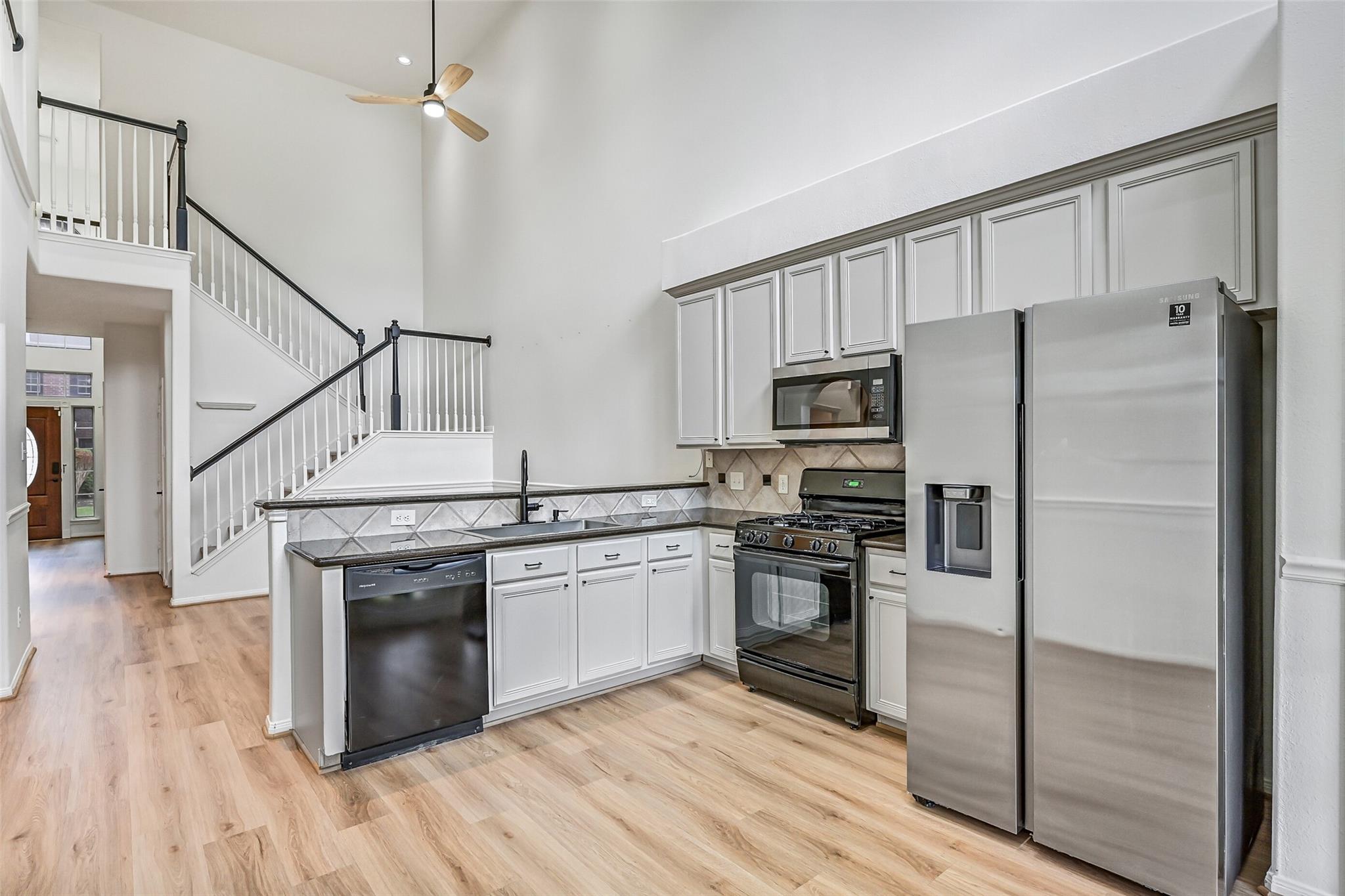 1408 S Friendswood Drive 105