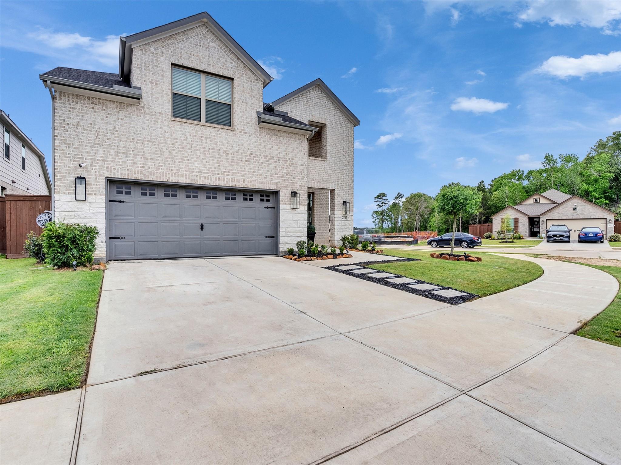 211 Vista Knoll Court