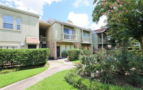 Photo of 2100 Tanglewilde #344, Houston, TX 77063 (MLS # 93525674)