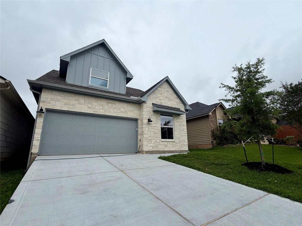 Photo of 110 Cove Place Court, Conroe, TX 77356 (MLS # 11728584)