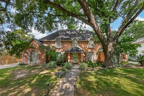Photo of 5814 Lodge Creek Drive, Houston, TX 77066 (MLS # 74013251)