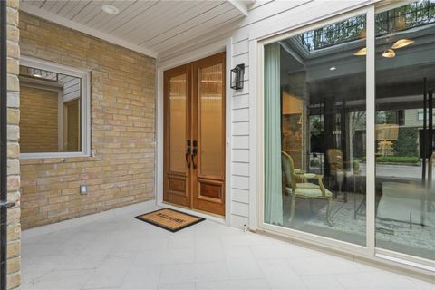 Photo of 201 Vanderpool Lane #65, Houston, TX 77024 (MLS # 81284354)