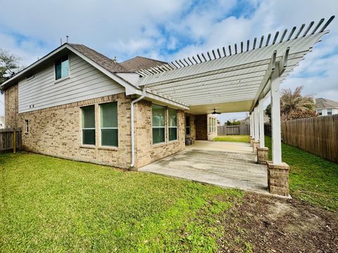 Tiny photo for 10002 Nathans Cove, Houston, TX 77089 (MLS # 48366618)