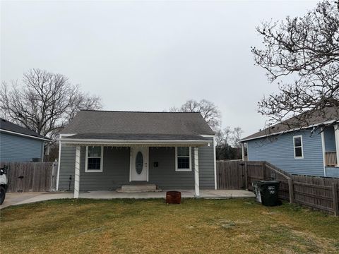 Homes For Sale - 2619 19th Street<br/> Jefferson County, Port Arthur, TX 77640