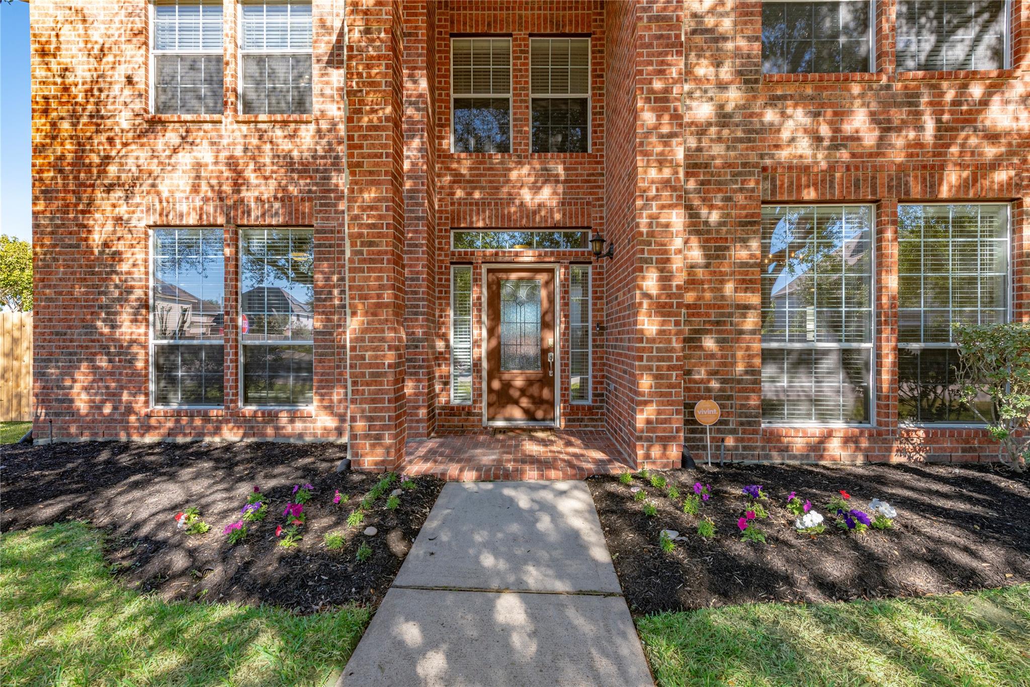 216 Willow Pointe Drive