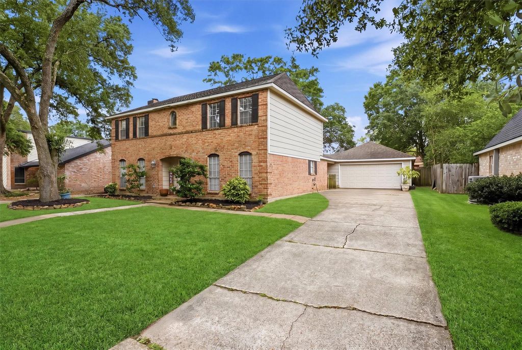 Photo of 19719 Sweet Forest Lane, Humble, TX 77346 (MLS # 76642295)