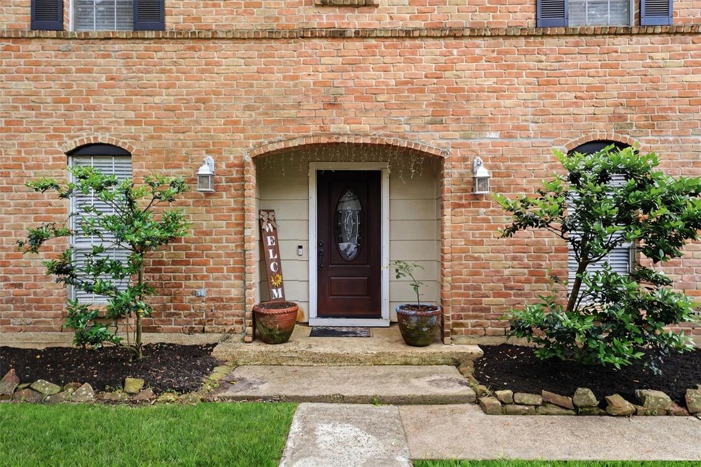 Photo of 19719 Sweet Forest Lane, Humble, TX 77346 (MLS # 76642295)