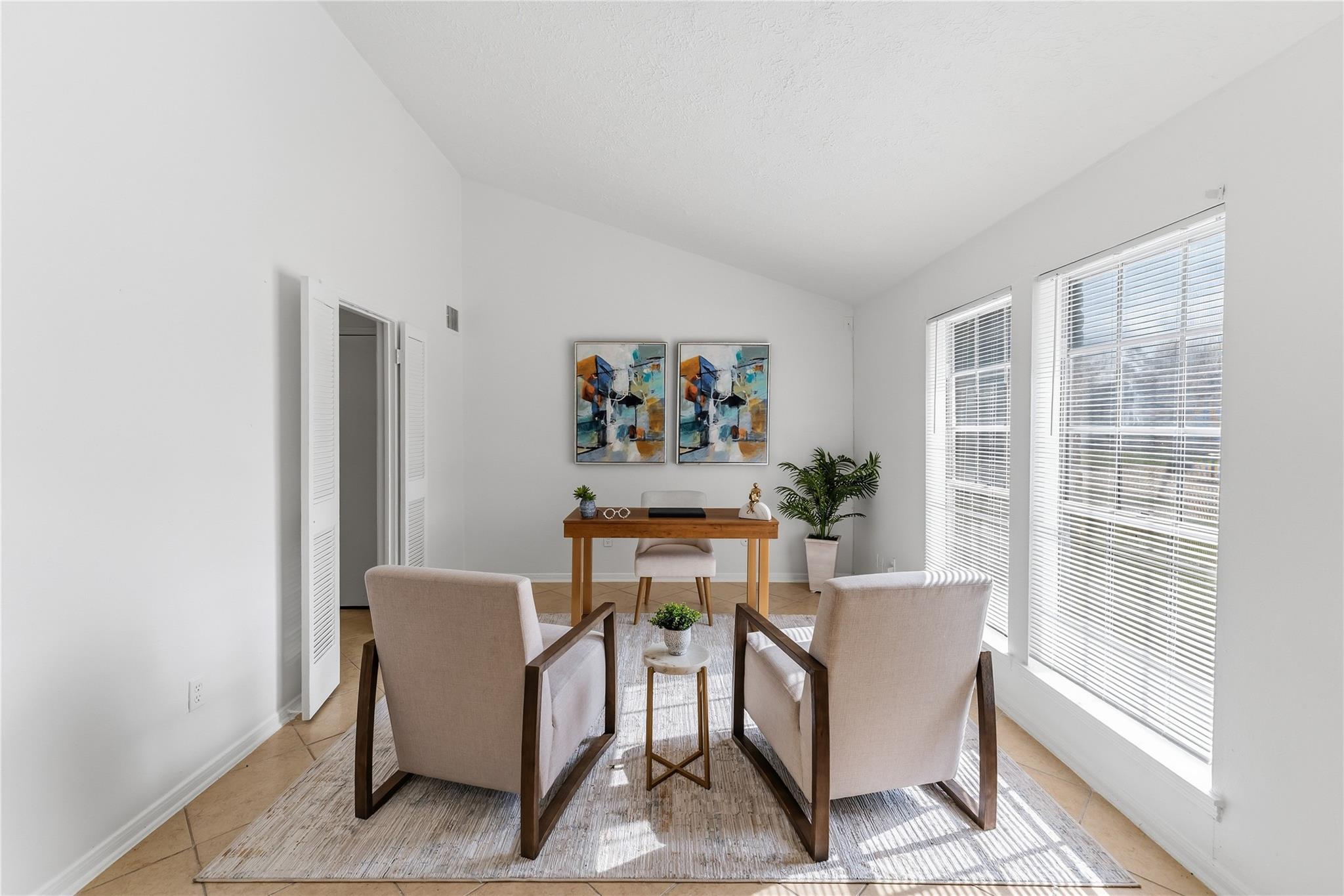 4927 Glendower Drive