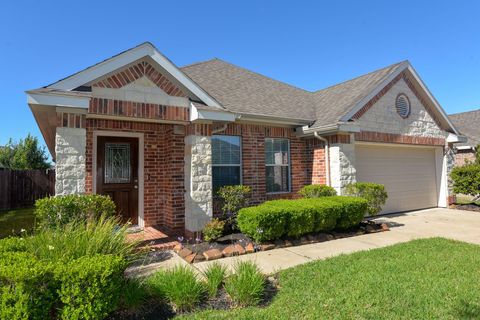 Photo of 13607 Manor Crest Lane, Rosharon, TX 77583 (MLS # 38872184)
