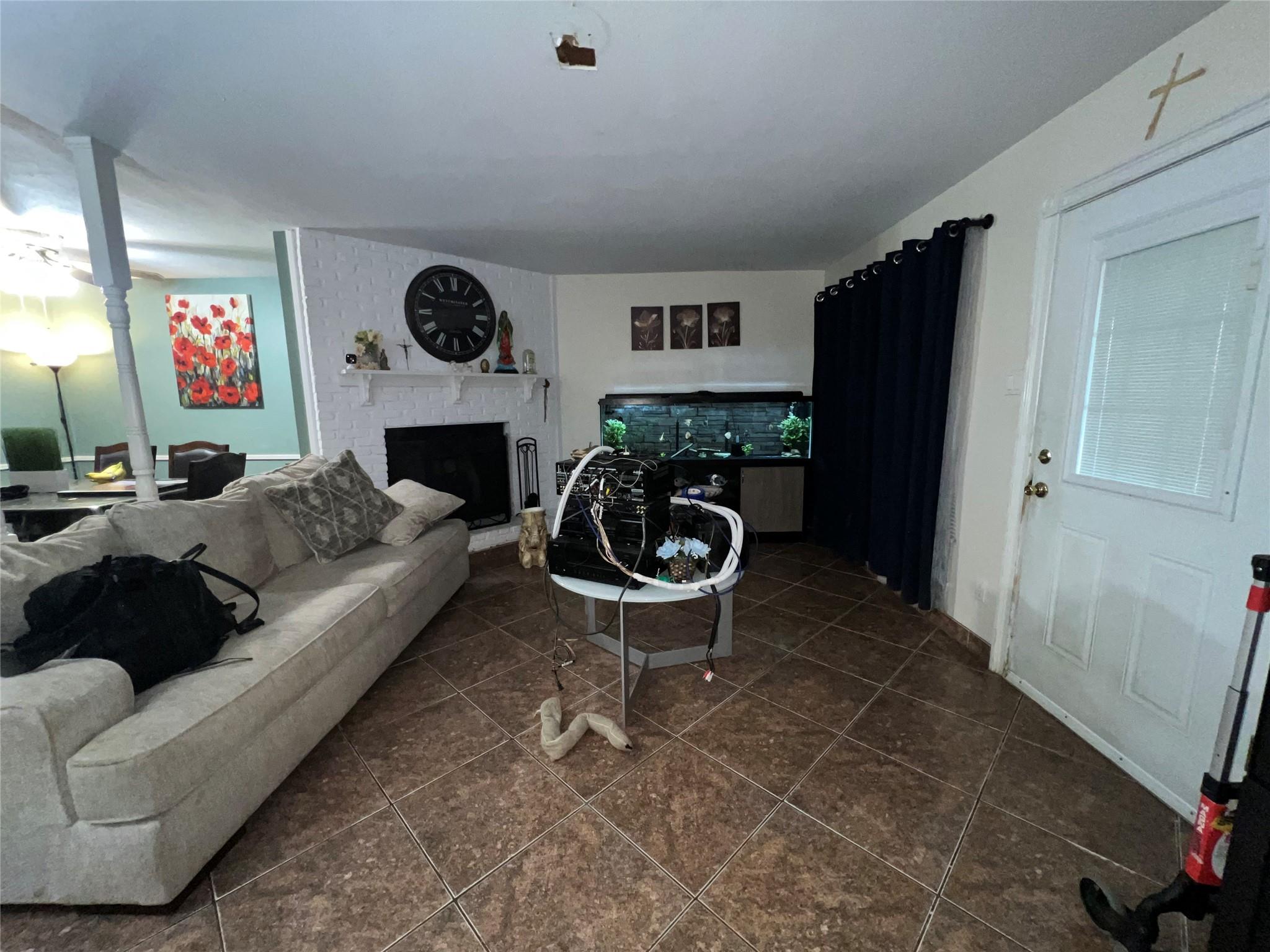 1021 Willow Oaks Circle
