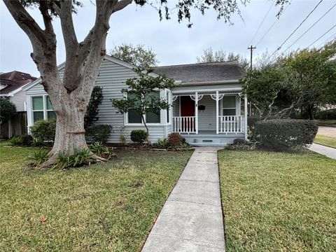 Photo of 6520 Weslayan Street, Houston, TX 77005 (MLS # 51638108)
