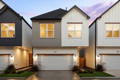 Photo of 1850 W Tidwell Road Rd, Houston, TX 77091 (MLS # 98071458)