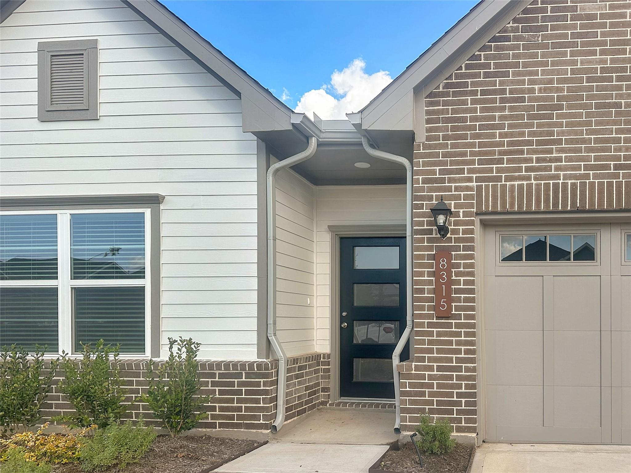 8315 Red Shiner Way