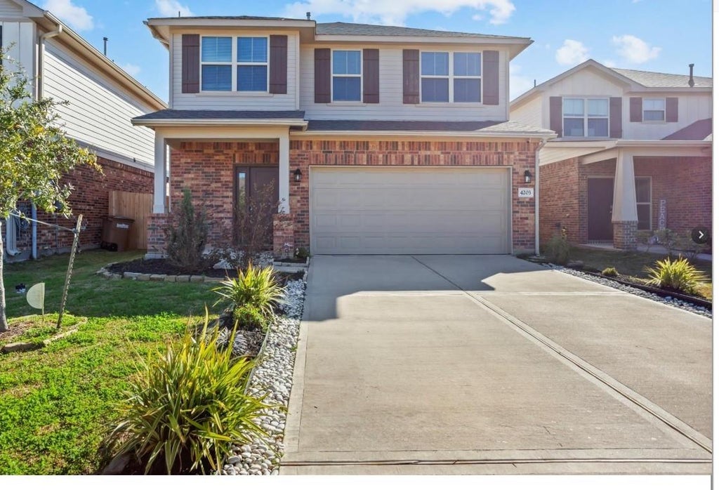 Photo of 4203 W Bayou Maison Circle, Dickinson, TX 77539 (MLS # 15464893)