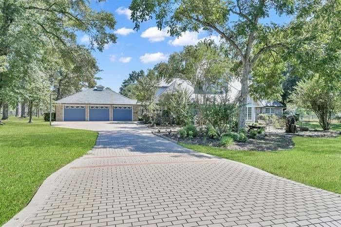 26414 Pin Oak Drive