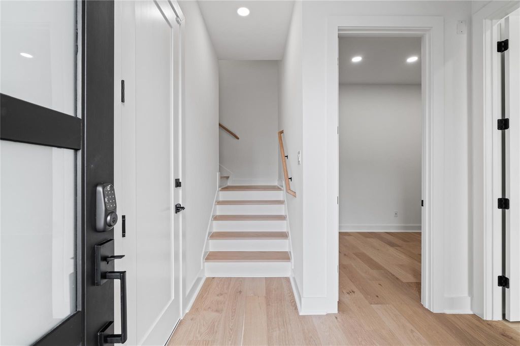 Photo of 1030 W 24th Street #C, Houston, TX 77008 (MLS # 16916143)