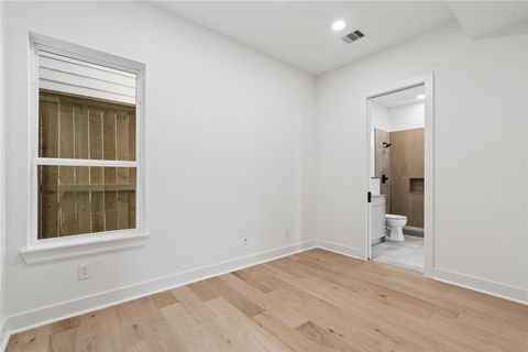 Tiny photo for 1030 W 24th Street #C, Houston, TX 77008 (MLS # 16916143)
