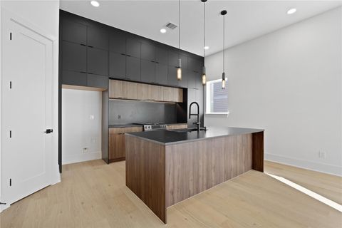 Tiny photo for 1030 W 24th Street #C, Houston, TX 77008 (MLS # 16916143)