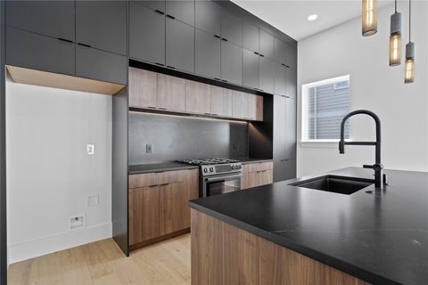 Tiny photo for 1030 W 24th Street #C, Houston, TX 77008 (MLS # 16916143)