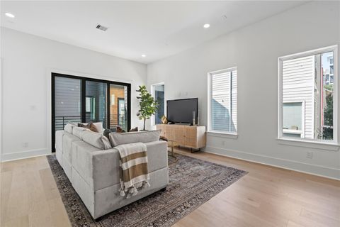 Tiny photo for 1030 W 24th Street #C, Houston, TX 77008 (MLS # 16916143)